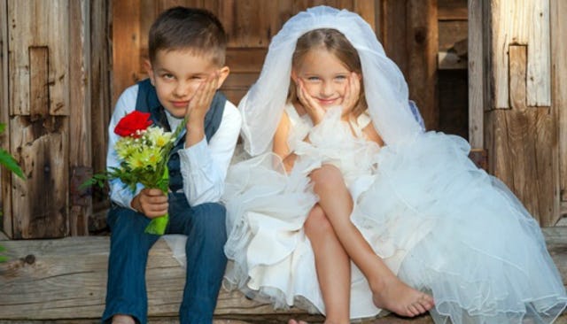 inviting kids to a wedding