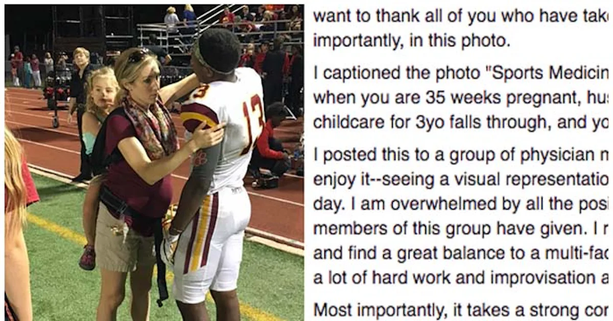 Multitasking Mom Baseball Photo Of Multitasking Mom At Work Goes Viral