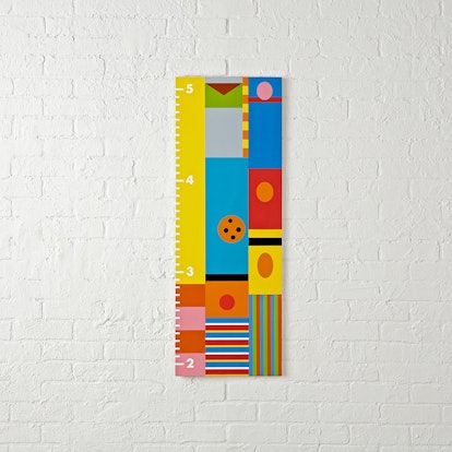 Colorful growth chart with numbers on the left, lines and shapes on the right.