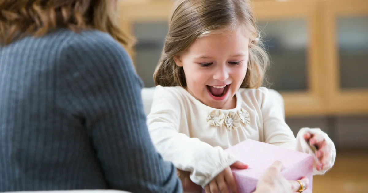 Using Gifts Giving Used Gifts Is The Way To Go, And This Is Why