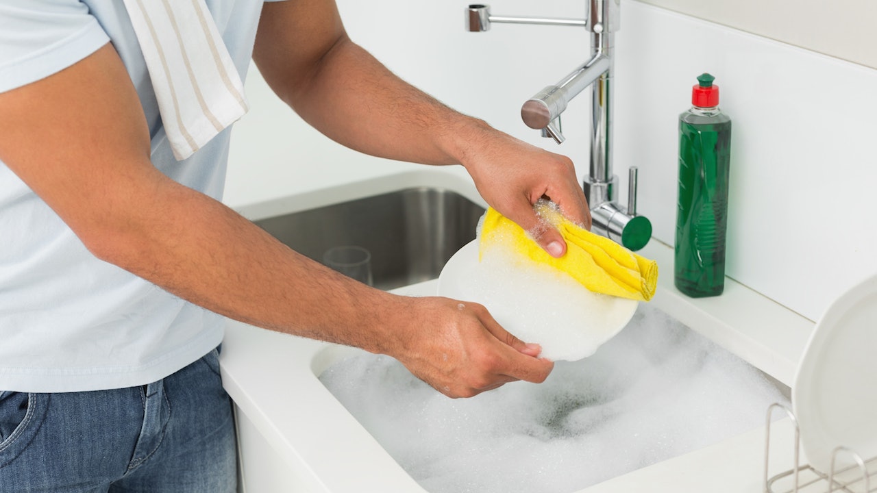 Science Says Men Who Do Dishes Have More