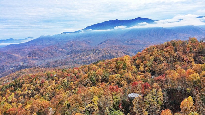 A panoramic shot of The Great Smoky Mountains during fall season