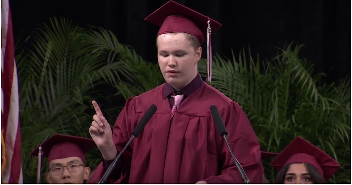 Teen With Autism Who’s Usually Nonverbal Delivers Powerful Graduation ...