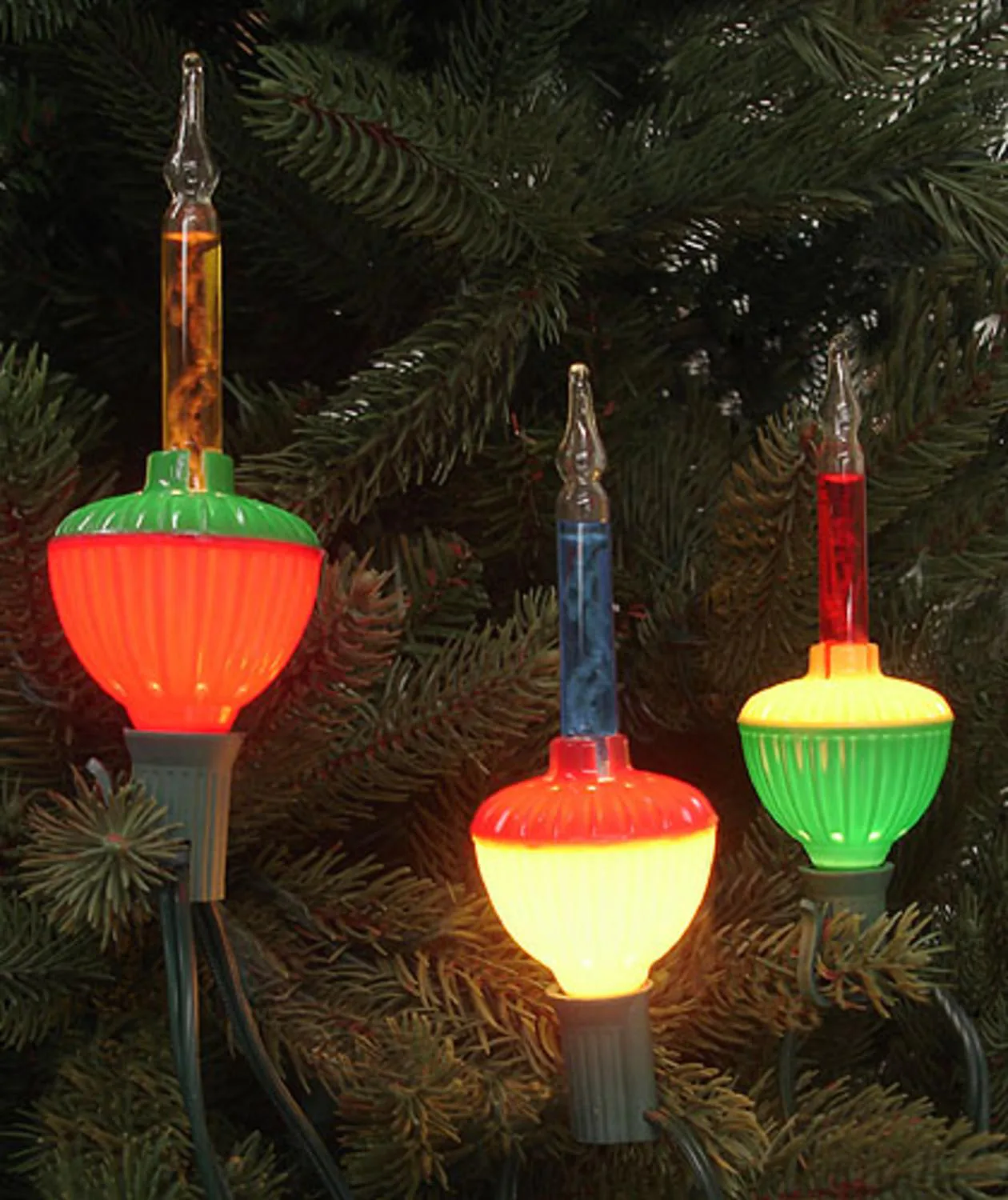 Retro Decorations That Are Giving Us Holiday LIFE