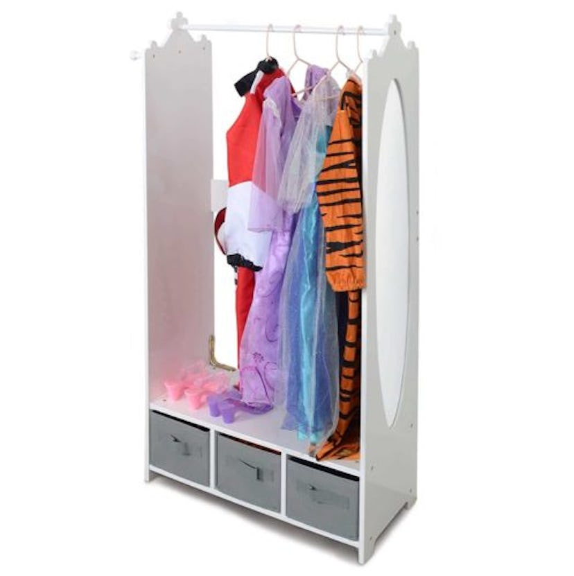 Dress Up Storage