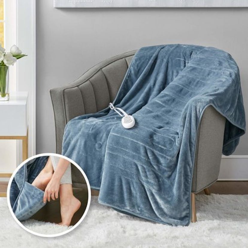 Heated Throw Blanket With Footpocket