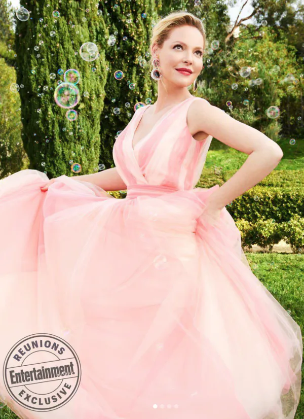 The Cast Of '27 Dresses' Reunited And Be Still All Of Our Hearts