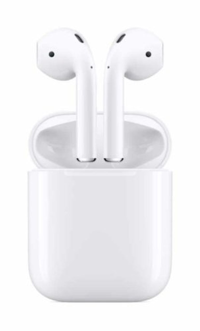 Apple AirPods With Charging Case