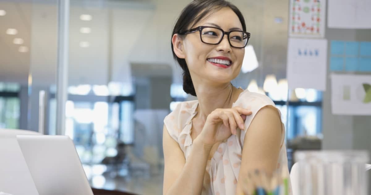 Japanese Women Are Fighting To Wear Eyeglasses To Work — Yes, Really