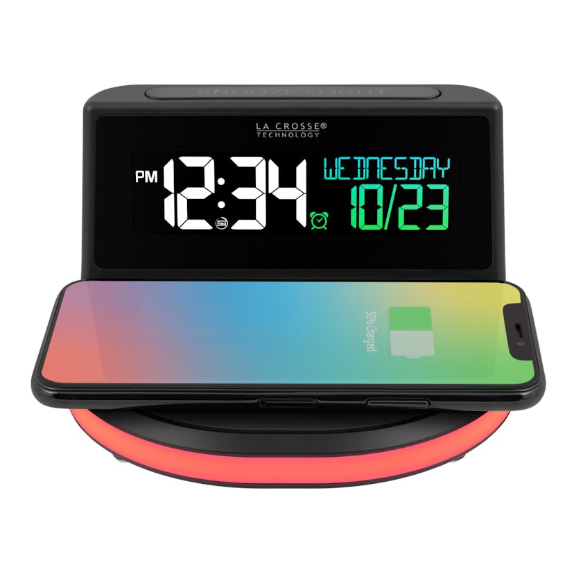 La Crosse Technology 617-148 Wireless Charging Alarm Clock