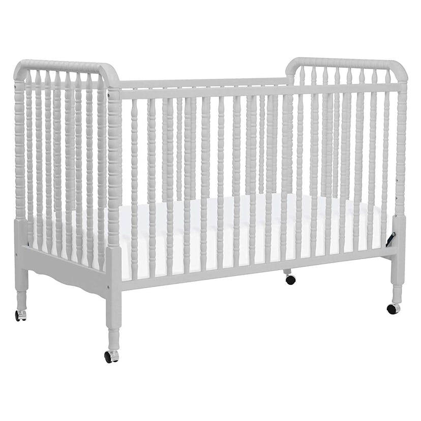 DaVinci Jenny Lind 3-in-1 Convertible Portable Crib 