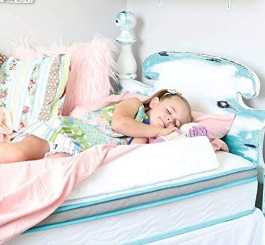 17 Best Toddler Bed Rails & Bumpers To Keep Your Kiddo Safe (And Contained)