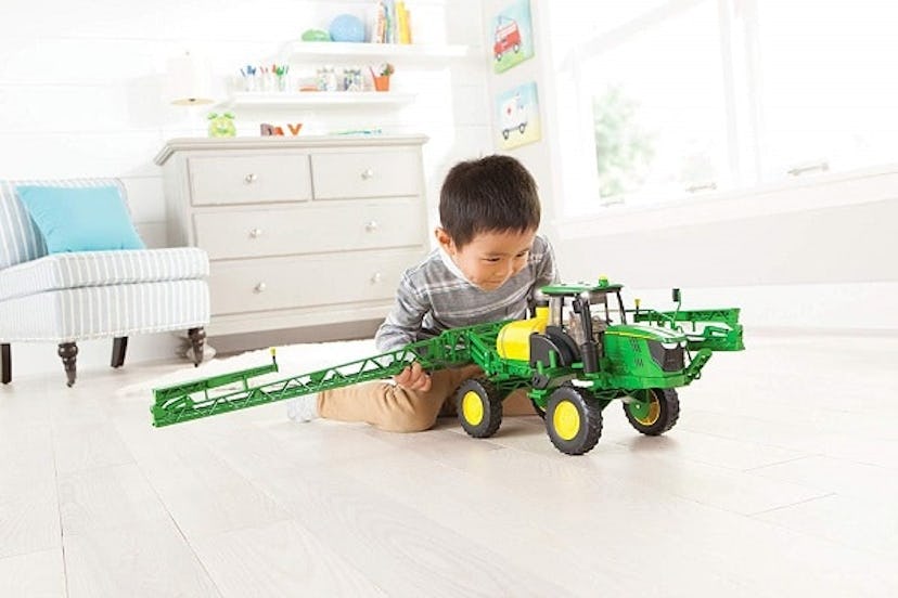 John Deere 1/16 Scale Sprayer