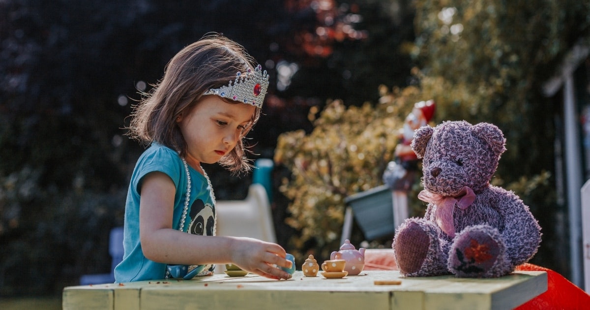 Kids with shop teddy bear