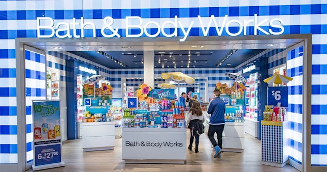Bath & Body Works store entrance in mall