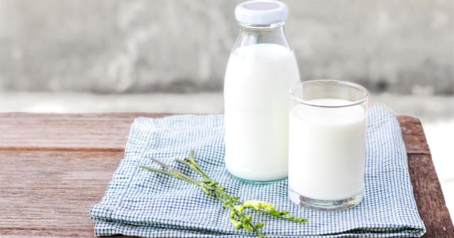 milk allergy, glass of milk