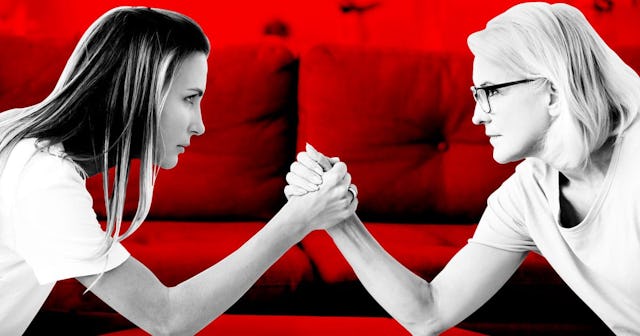 women arm wrestling