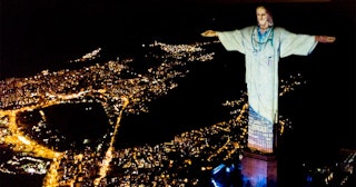 Tribute to Medical Workers at the Christ the Redeemer Amidst the Coronavirus