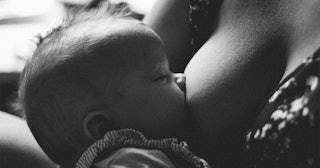 Pressuring New Moms To Breastfeed Is A Terrible Practice