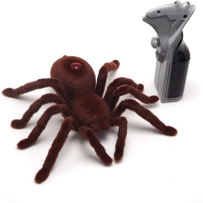 8 Best Remote Control Spiders For Kids— Watch Them Run Around And Climb ...