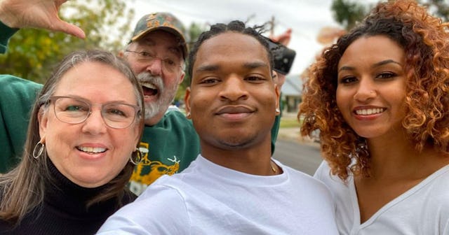 Husband Of Grandma Who Accidentally Invited Teenager To Thanksgiving Dies Of COVID-19