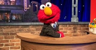 Elmo Has A New Nighttime Show For Kids With Celeb Guests