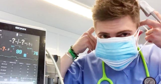 A doctor wore 6 face masks at once while testing his oxygen levels, and found he could still breathe...