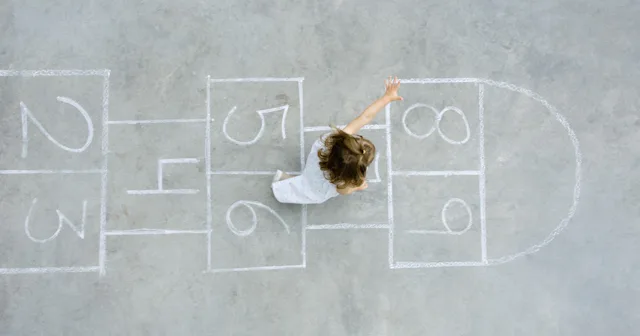 how to play hopscotch