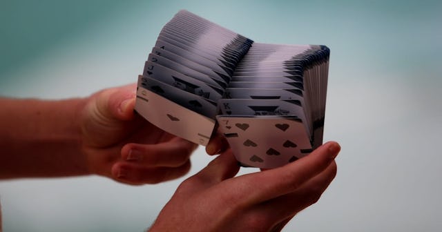 how to play crazy eights