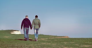 nicknames for boyfriend, Male couple holding hands