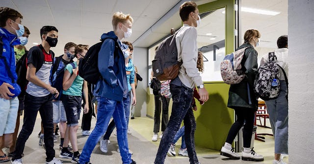 I Live In The Netherlands, We Have No Choice When It Comes To In-Person Schooling: Students wear pro...