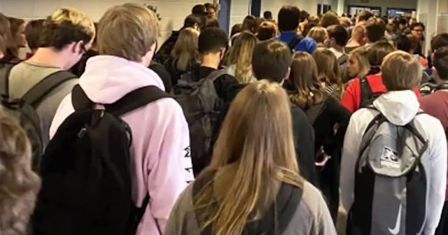 Two Students From GA High School Say They Were Suspended For Crowded Hallway Pics