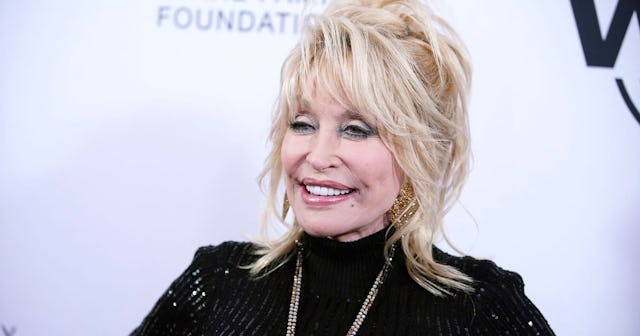 Dolly Parton Backs Black Lives Matter: 'Don't Be A Dumbass'