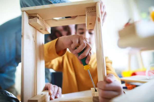 When You Should Teach Your Kids To Use Tools