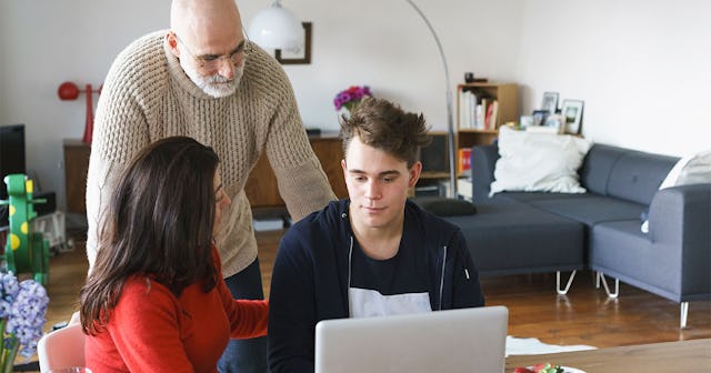 As A Therapist, Let Me Tell You -- Your Teen Wants To Talk To You