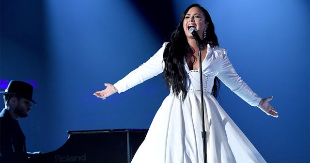 The First Pics Of Emma Corwin As Princess Diana In 'The Crown' Are Here