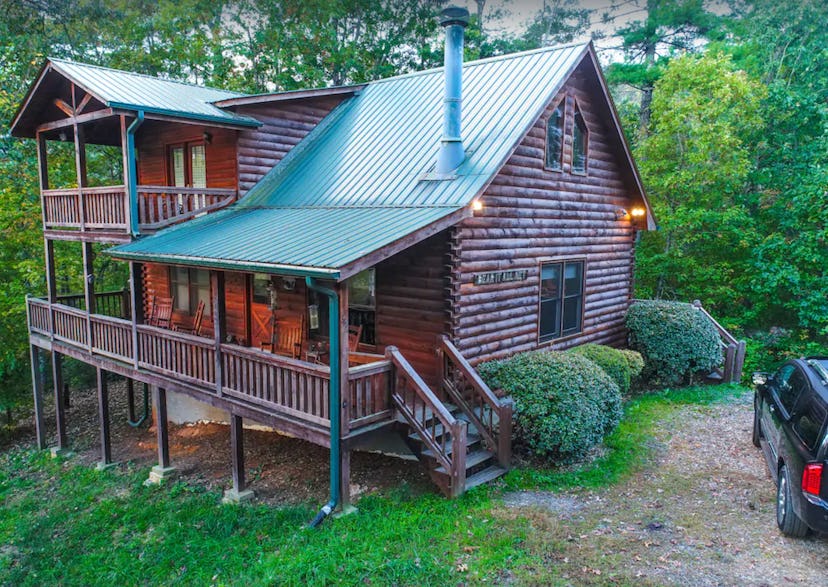 Bear it All Cabin (Blairsville, Georgia)