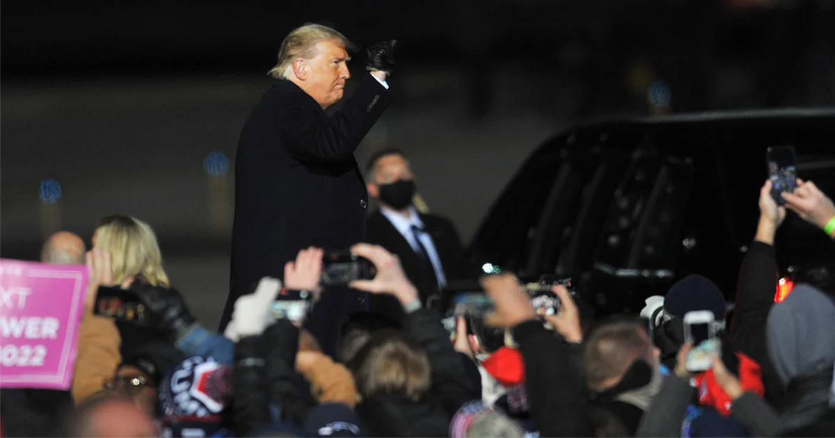 Trump Stranded Rally Goers Rescue Trump Rally Attendees Left Stranded In Freezing Weather For Hours