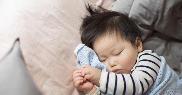 Night Weaning: How To Wean Your Baby Off Night Feedings (& When)