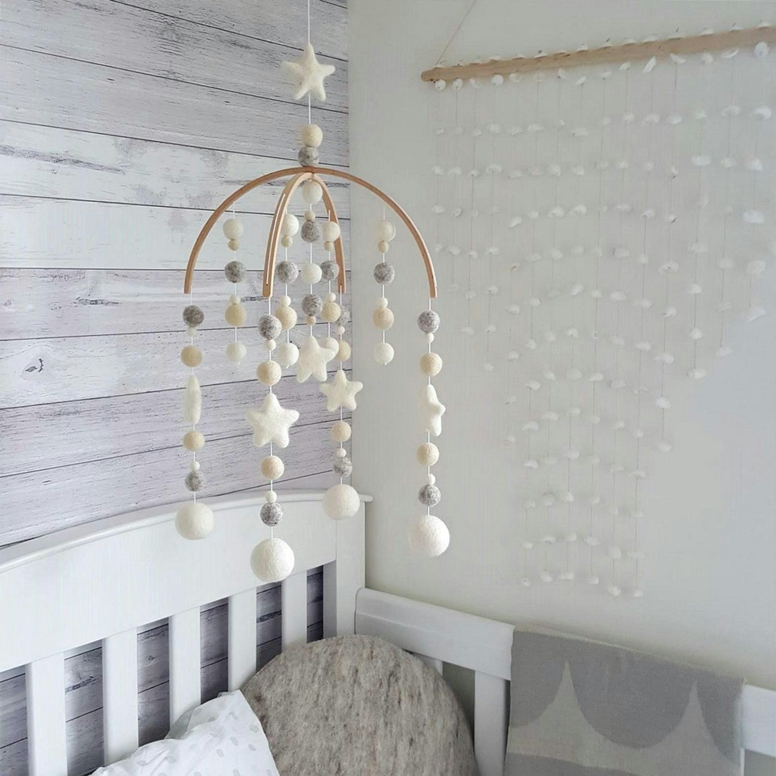 Neutral best sale crib mobile