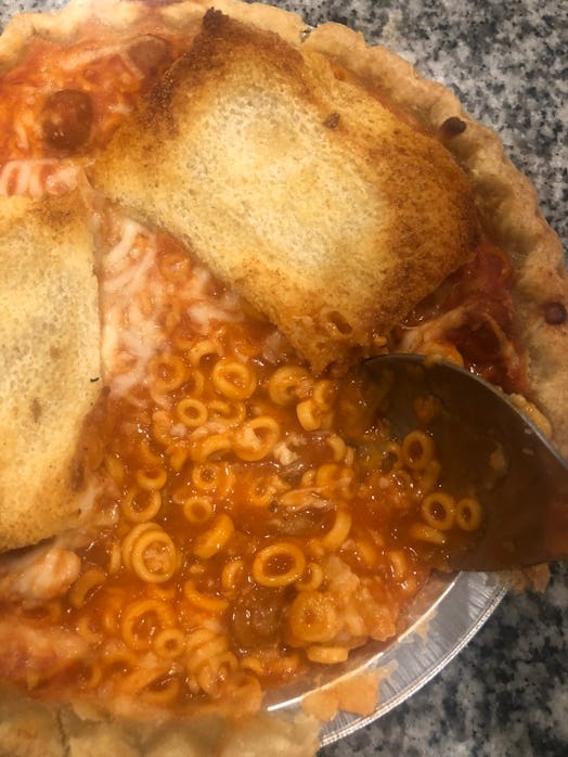 Spaghetti O pie closeup