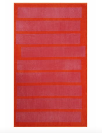 Lateral Objects Stack Towel