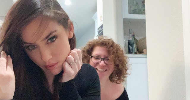 Evelyn Martinez and her successful twin sister in a selfie