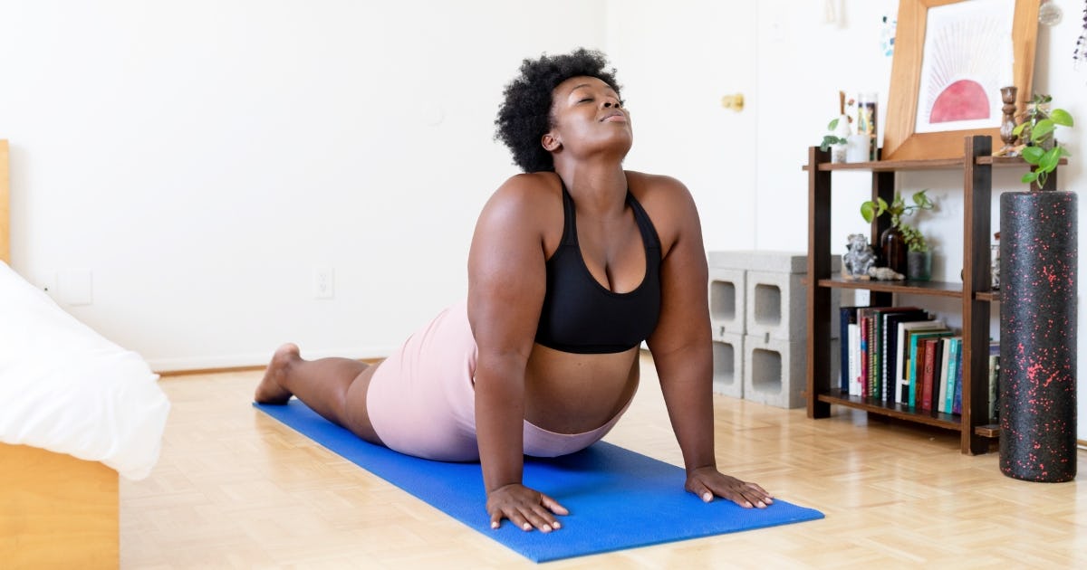 The Most Effective Positions To Relieve Gas, Because Being Bloated Stinks