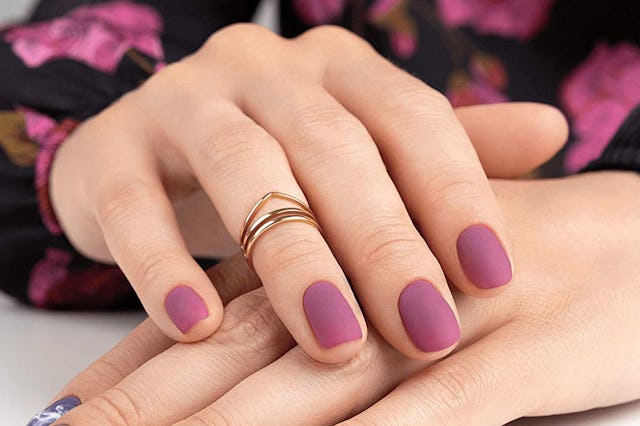 nails