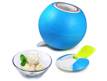 Play and Freeze Ice Cream Ball Maker