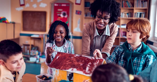 teacher appreciation ideas, teacher with her students