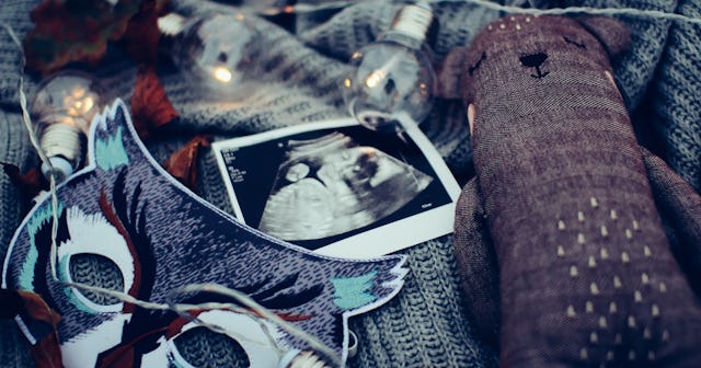placenta accreta, ultrasound image surrounded by lights