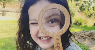 magnifying glasses