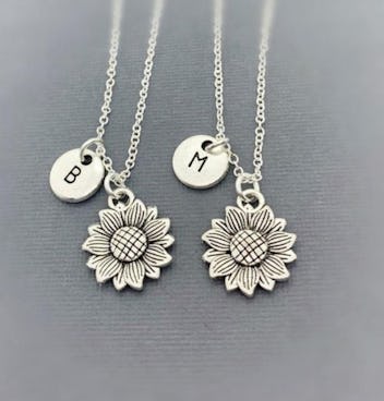 20 Best Friend Necklaces For Besties Of All Ages (Yep, Even ...
